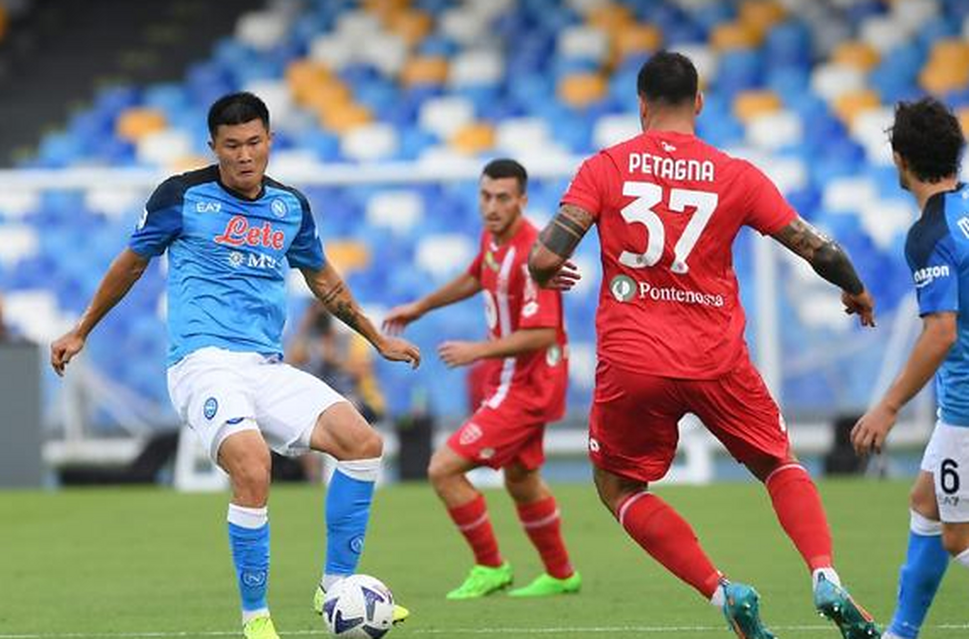 关于那不勒斯主场连败,教练组面临辞退压力的信息 关于那不勒斯主场连败,教练组面临辞退压力的信息