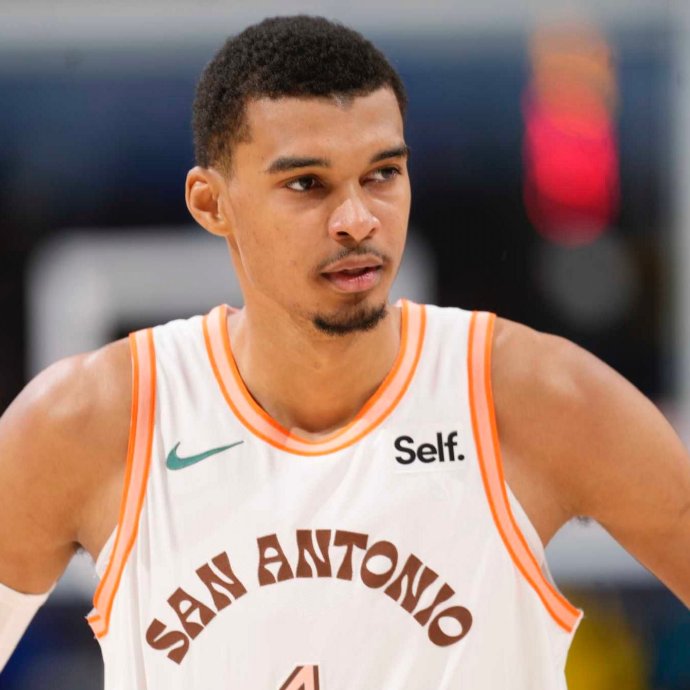 活塞力克马刺,结束连败 活塞力克马刺,结束连败