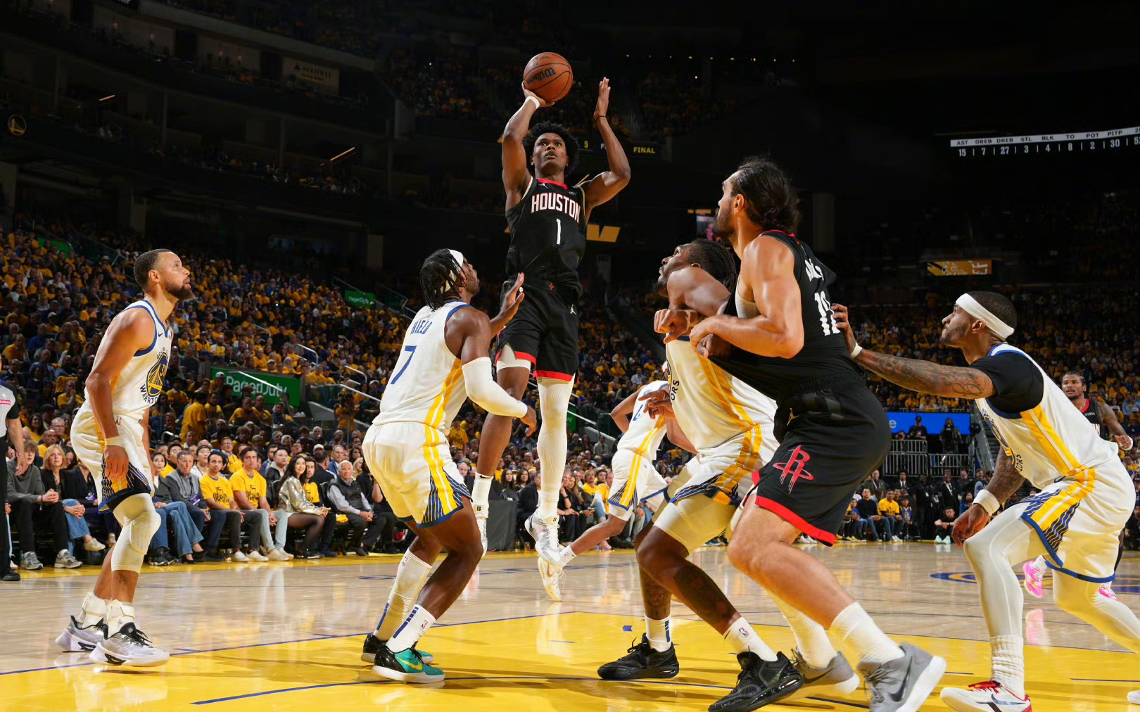 关于火箭遭遇3连败，球队面临调整困境的信息