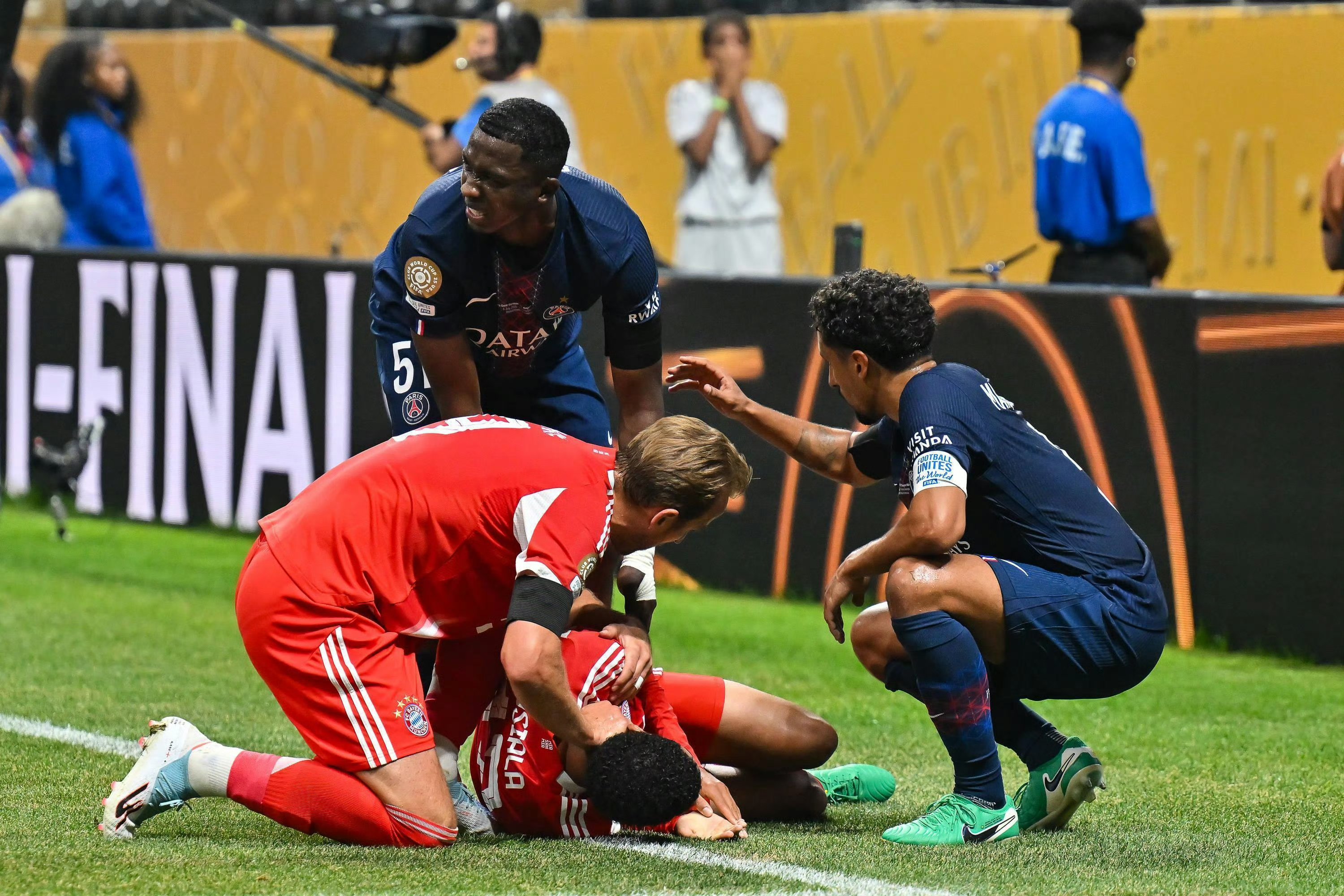 曼联惨遭淘汰,欧冠之路尽在亚洲的简单介绍 曼联惨遭淘汰,欧冠之路尽在亚洲的简单介绍