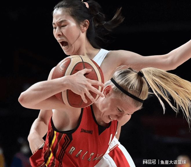 比利时女子队勇夺胜利，晋级