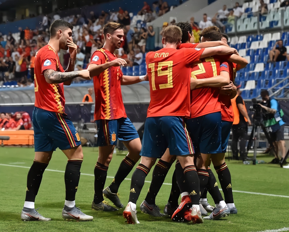 西班牙劲旅备战新赛季,实力碾压东德球队 西班牙劲旅备战新赛季,实力碾压东德球队